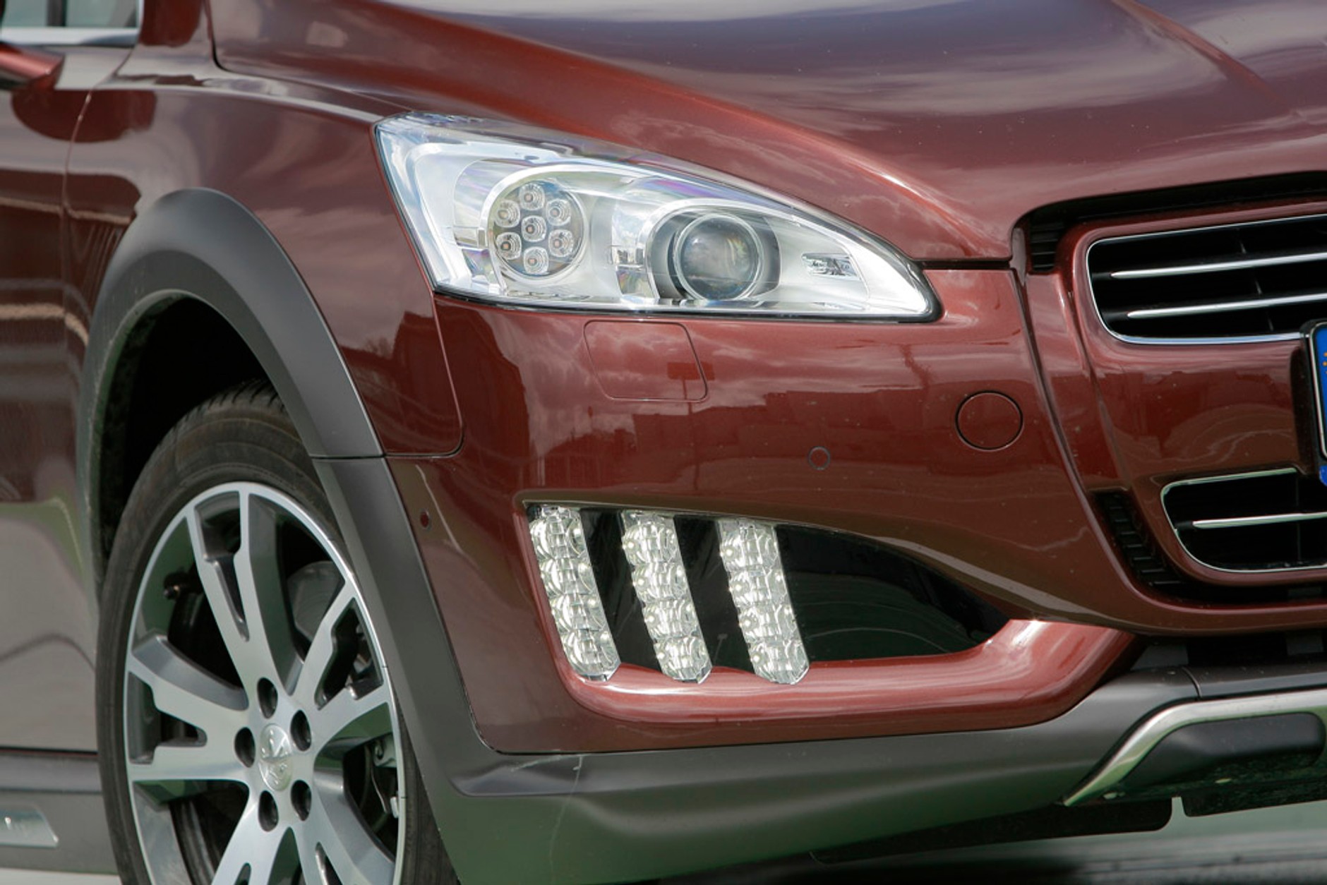 Peugeot 508 RXH: scout po francusku