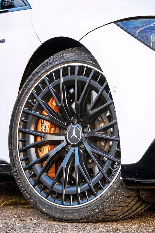 Mercedes EQE