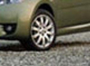 Daihatsu w Paryżu: małe MPV i crossover