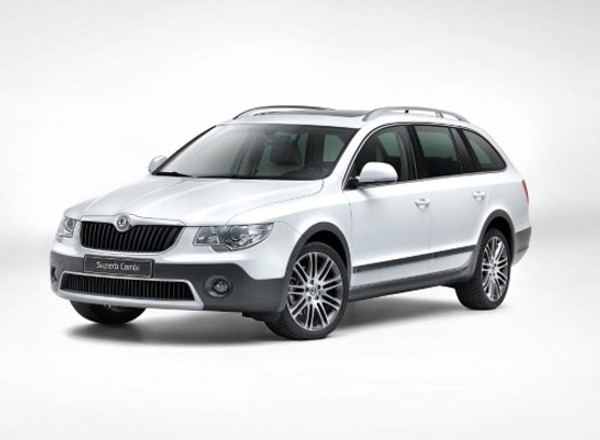 Skoda Superb - pięcioletnie auta do serwisu