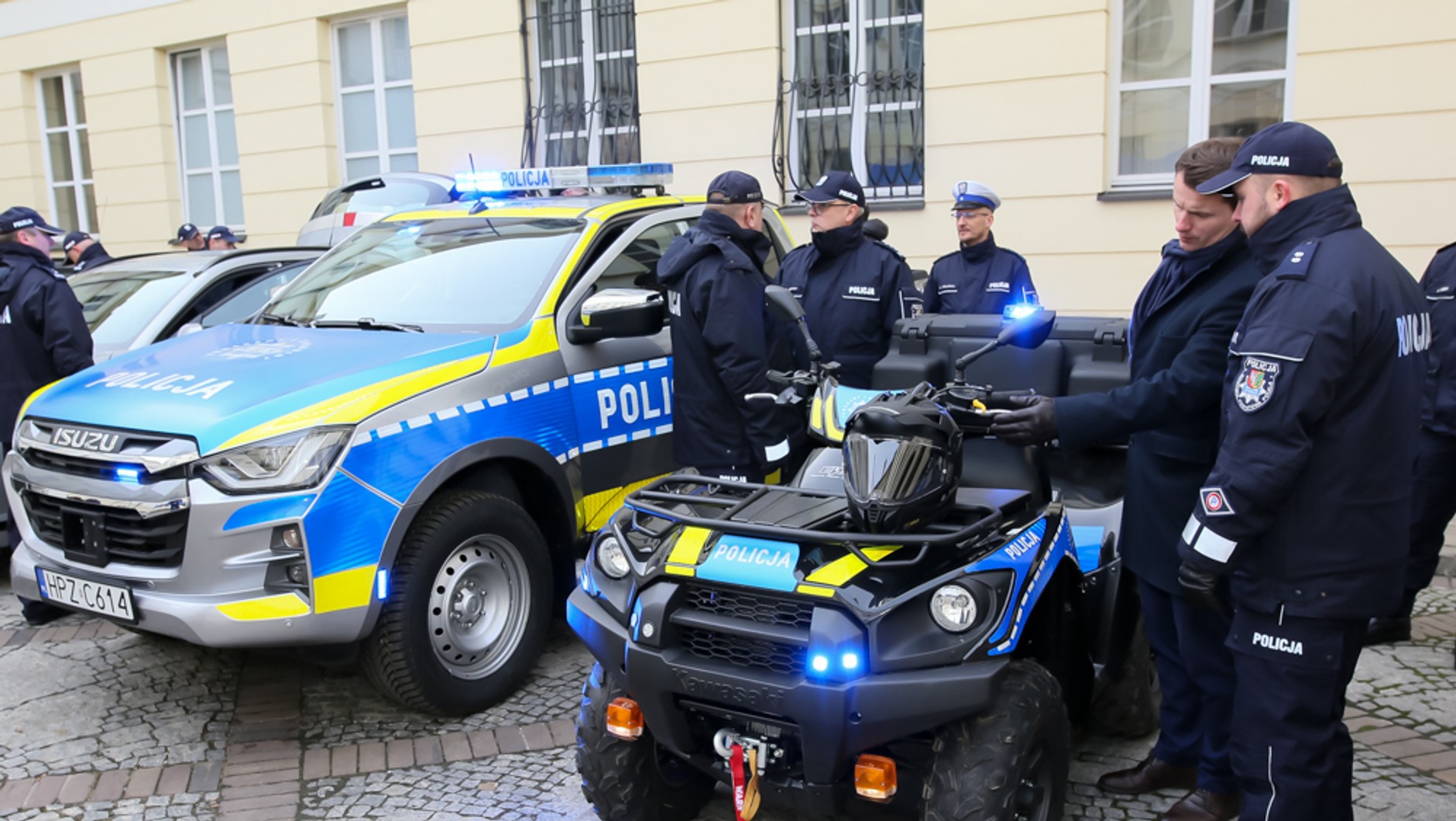 Nowe radiowozy stołecznej policji