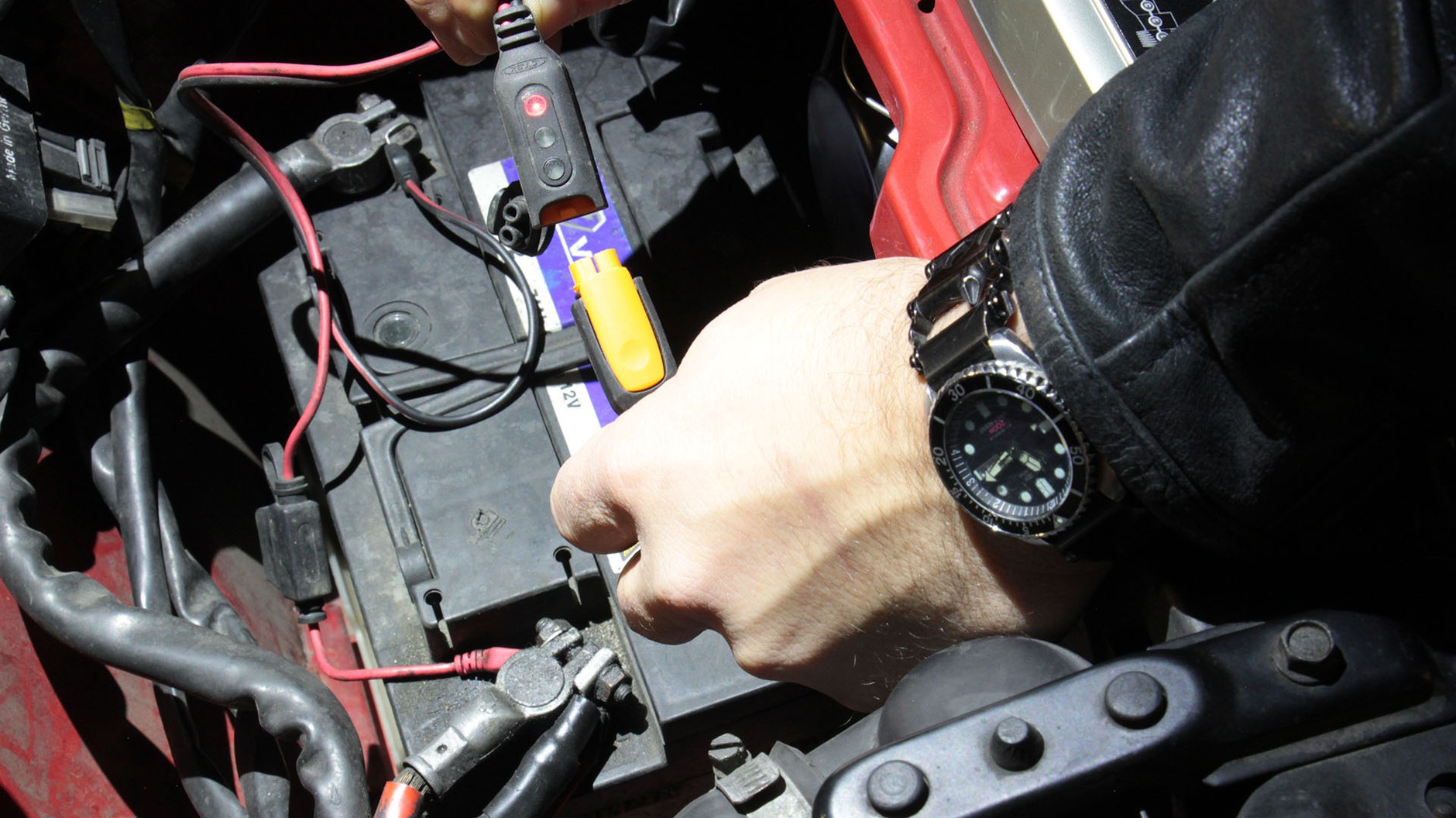 Sposób na wygodne podłączenie ładowarki