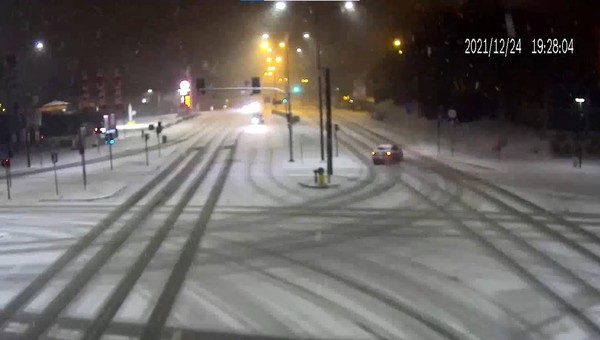 Driftował na oczach policji. Przez to wpadł [Nagranie]