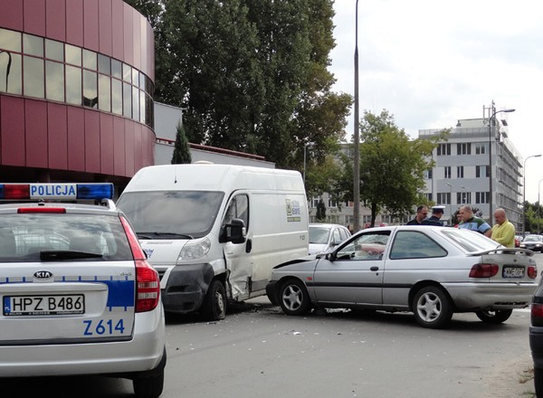 Jak walczyć o odszkodowanie? Radzimy, jak nie stracić na stłuczce
