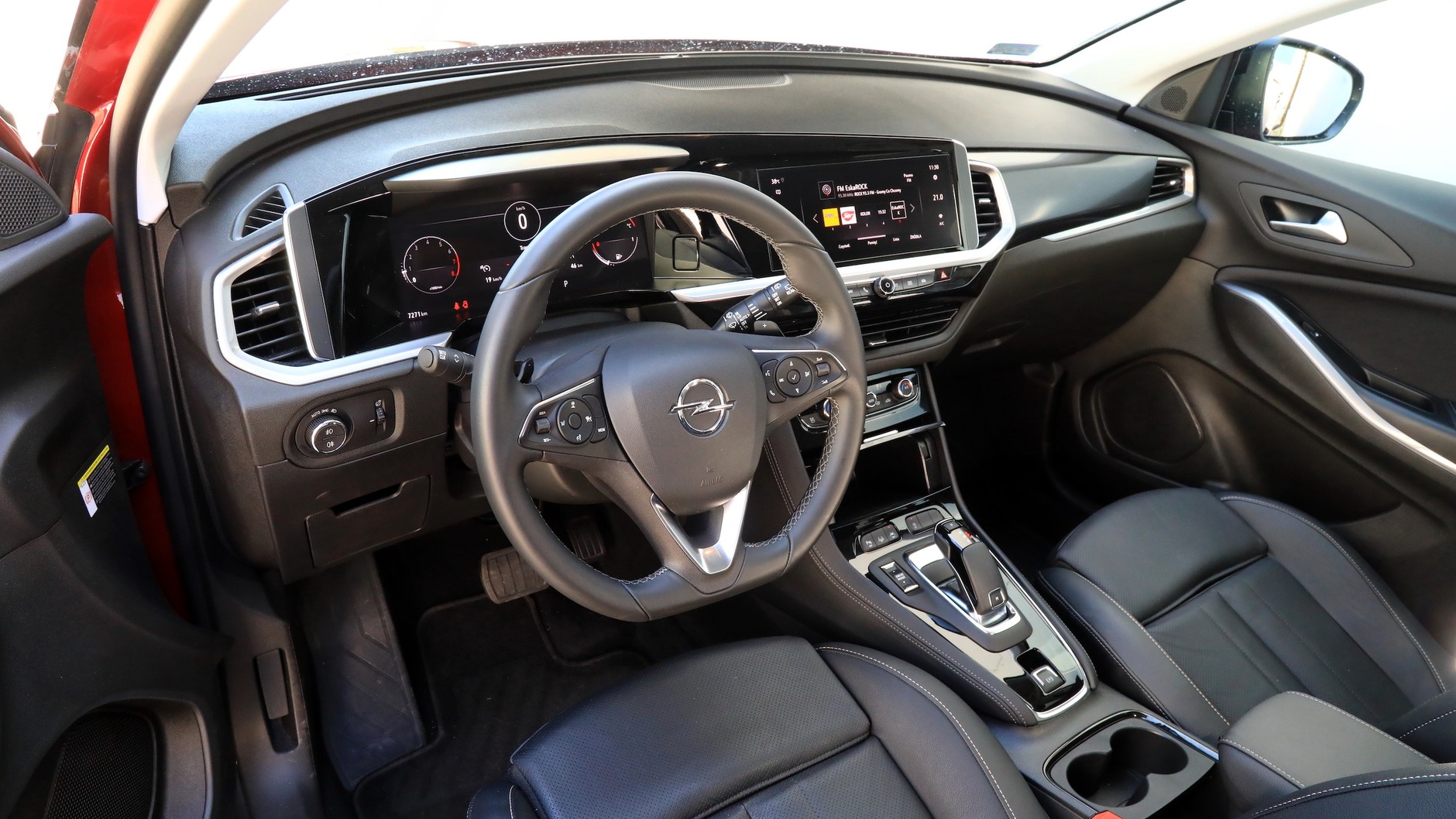 Opel Grandland – wygodna pozycja za kierownicą