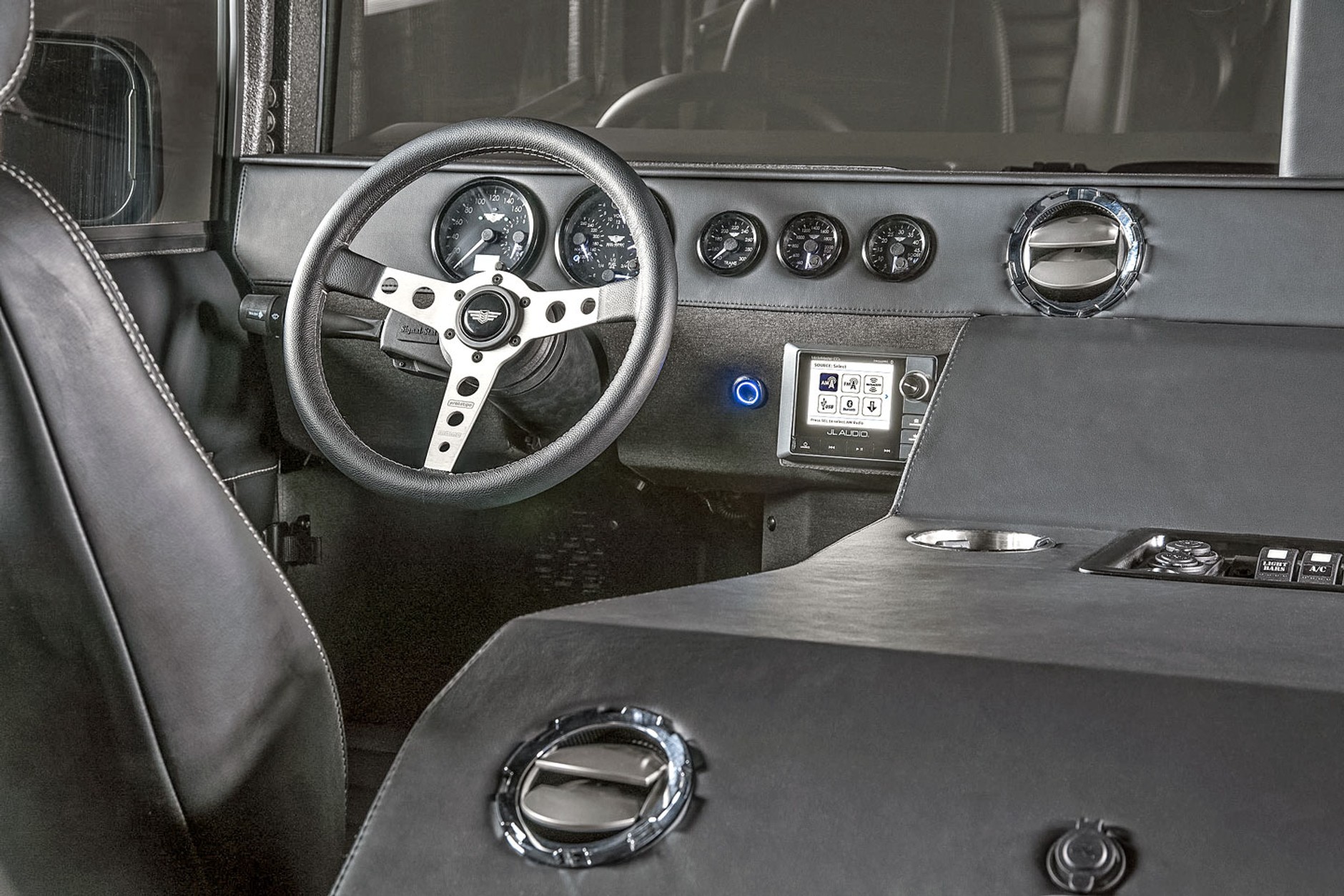 Hummer H1 Launch Edition