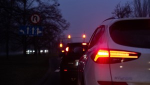 Prąd coraz droższy. Niektóre miasta wyłączają oświetlenie ulic 