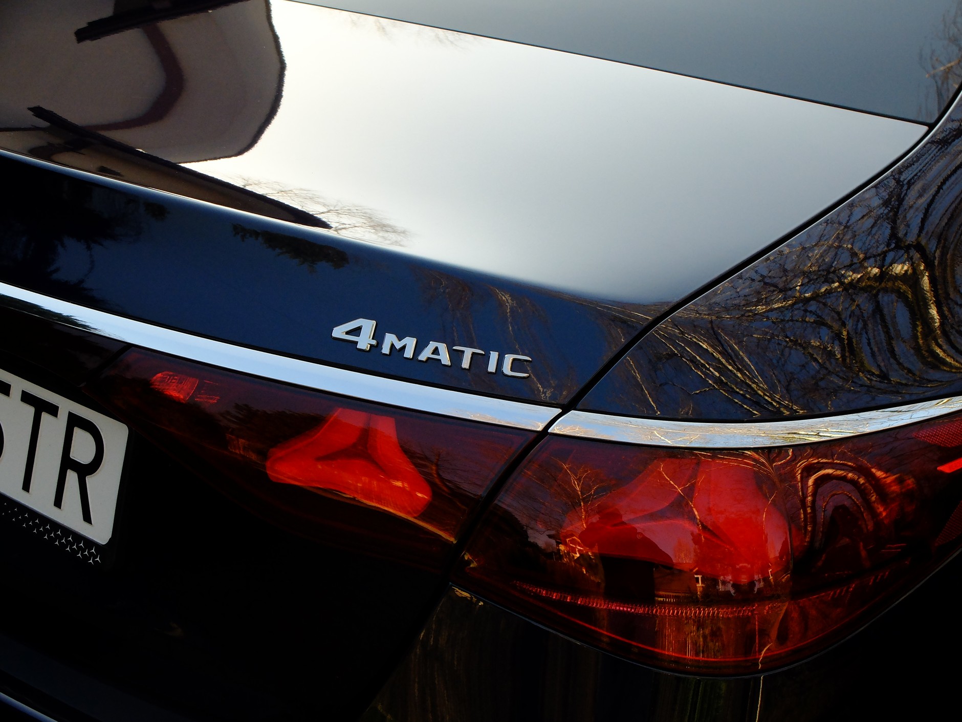 Mercedes E 300 e 4Matic