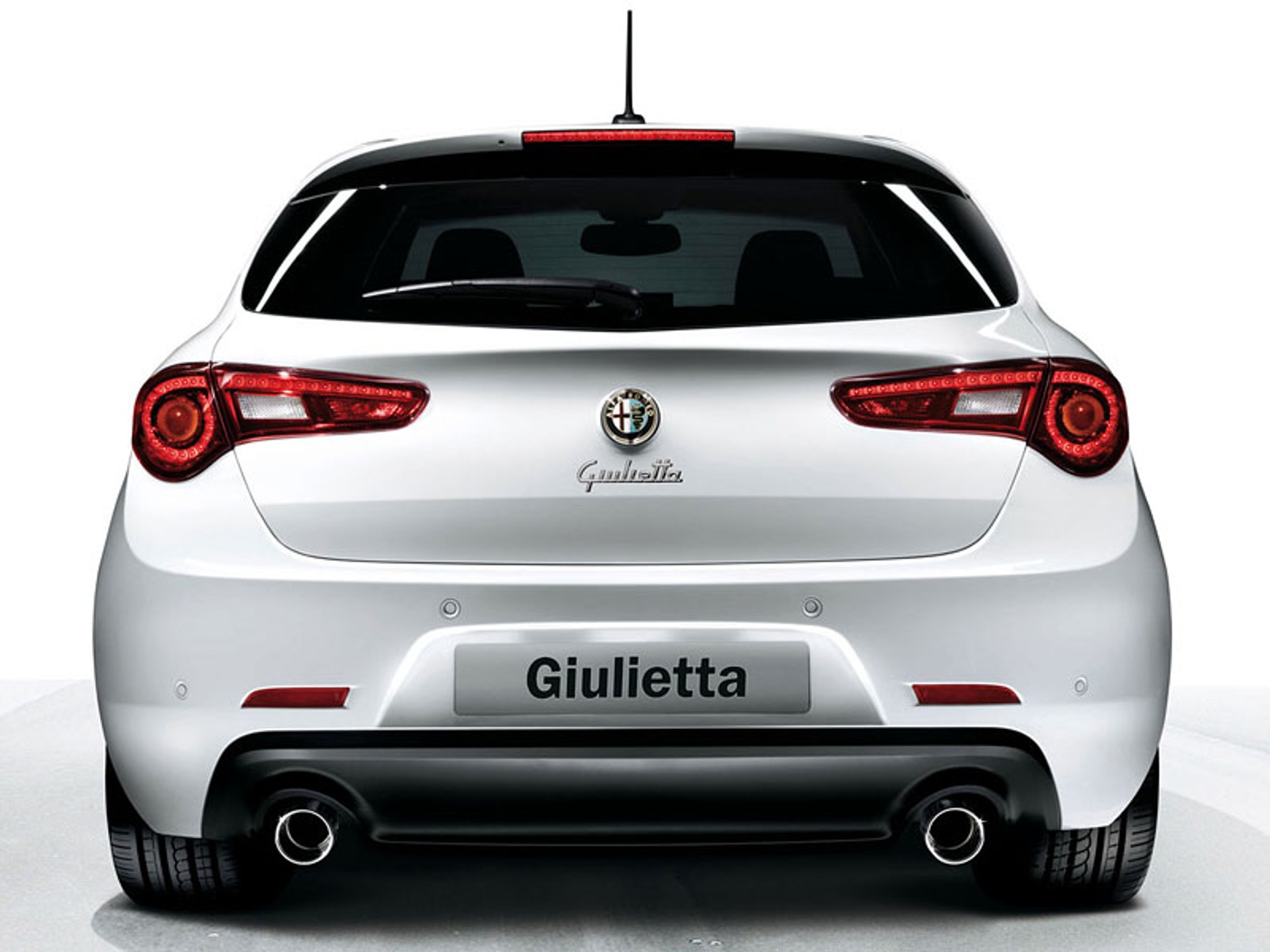 Alfa Romeo Giulietta: wnętrze i nowe zdjęcia