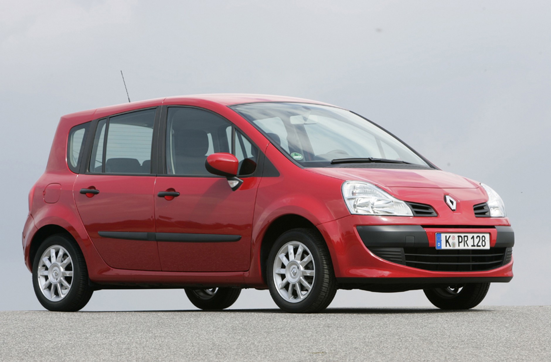 Pięć sposobów na praktyczny, ale mały samochód - Toyota Yaris Verso kontra Opel Meriva, Honda Jazz, Ford Fusion i Renault Grand Modus