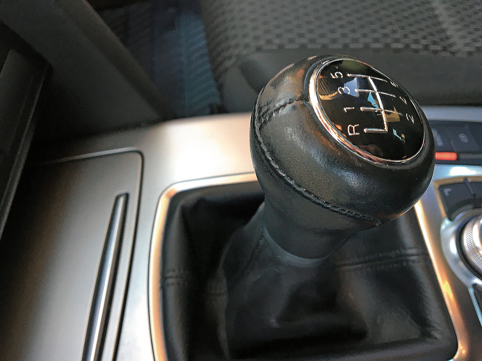 Audi A6 2.4: auto z ogłoszenia