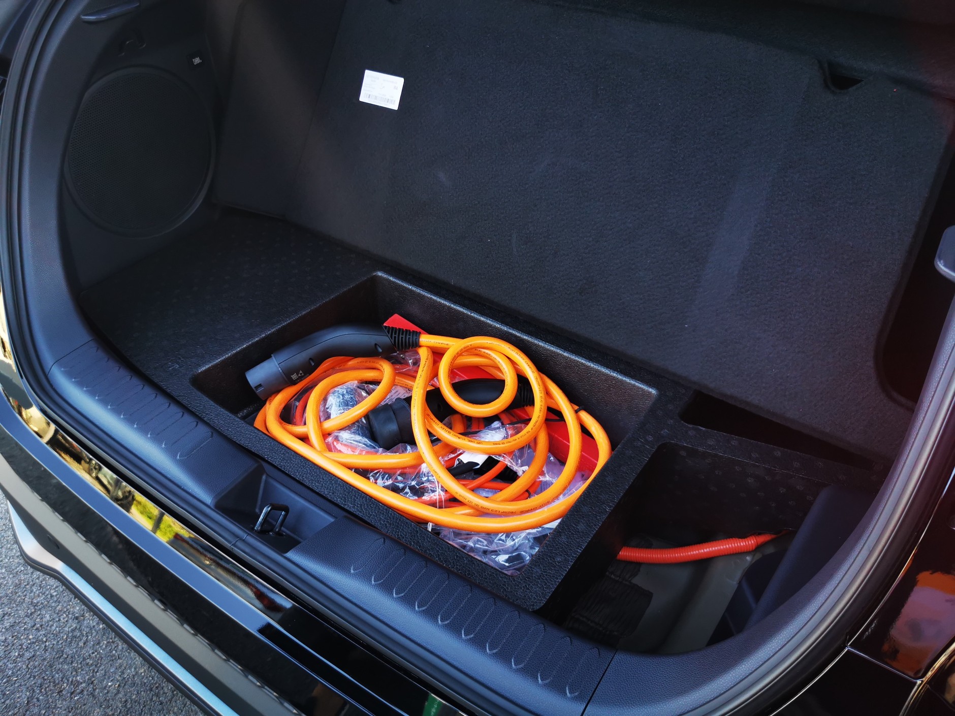 Nowa Toyota C-HR Plug-in Hybrid