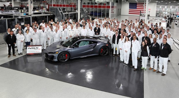 To koniec sportowej legendy. Ostatni NSX opuścił fabrykę