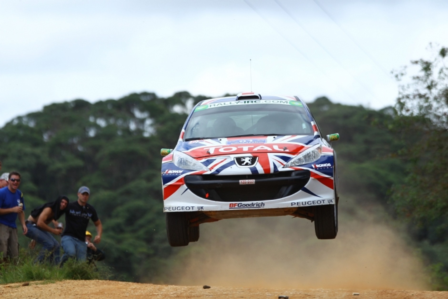 Rally de Curitiba 2010: pewne zwycięstwo Krisa Meeke, Juho Hänninen liderem IRC