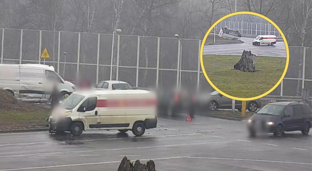 Mercedesa aż wyrzuciło w powietrze na rondzie. Do sieci trafiło nagranie [WIDEO]