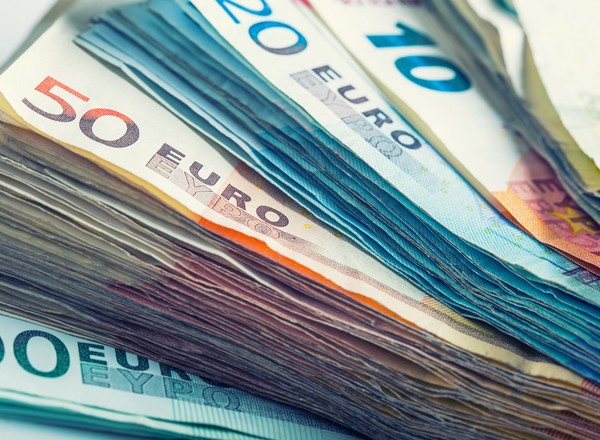 Rekordowa liczba oszustw przy sprzedaży polis OC we Włoszech. Ponad 2 mln osób ma teraz problem