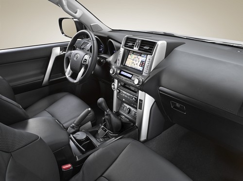 Nowa Toyota Land Cruiser 150 - pierwsze zdjęcia