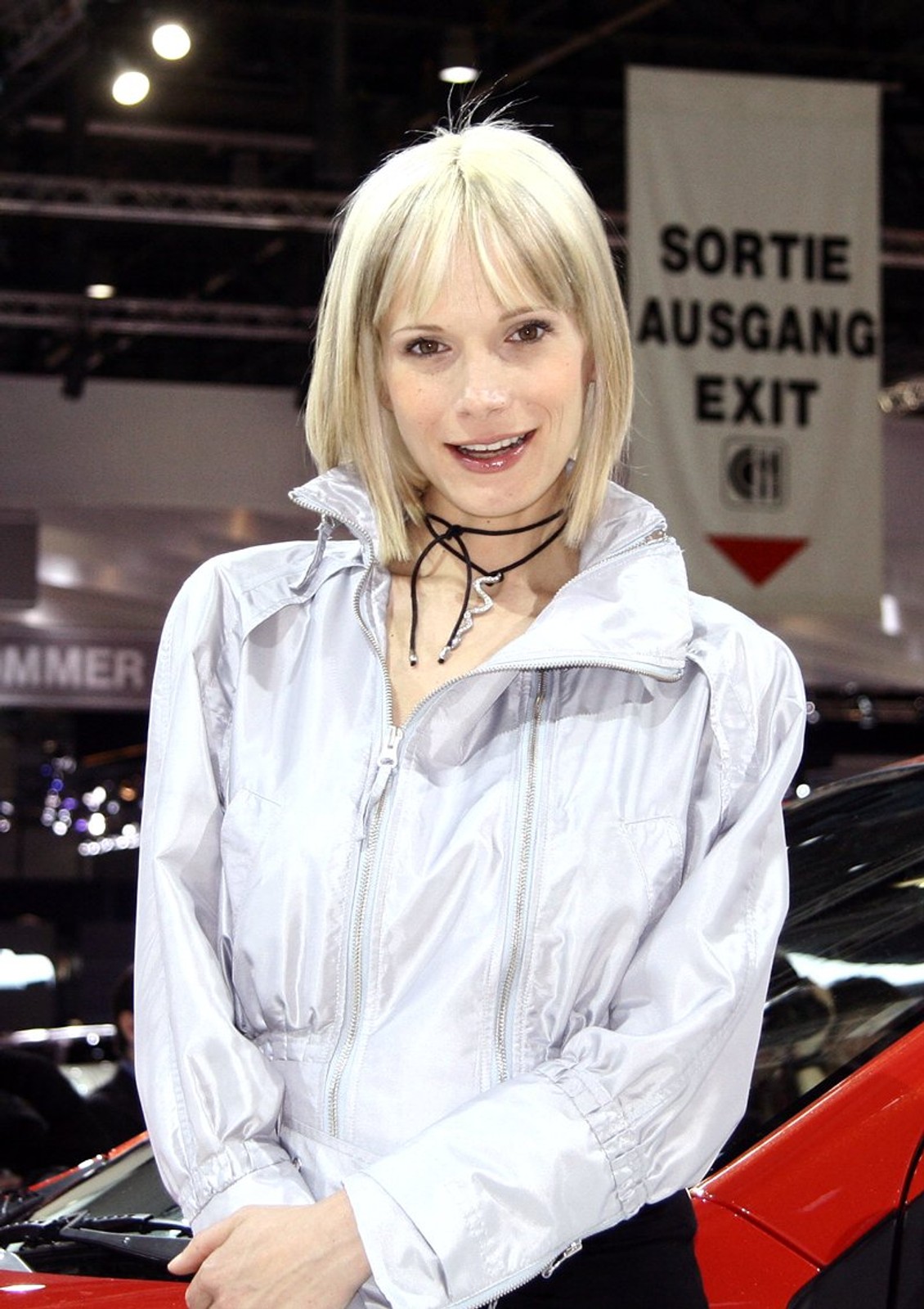 Genewa 2008: dziewczyny i samochody - fotogaleria (7. część)