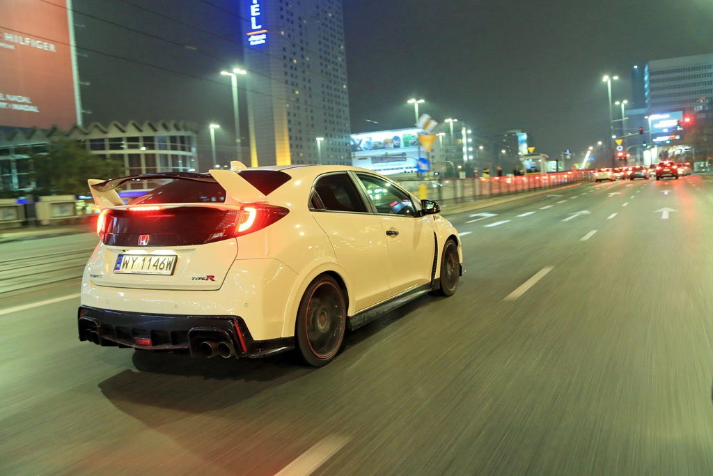 Honda Civic Type R - mroczny rycerz