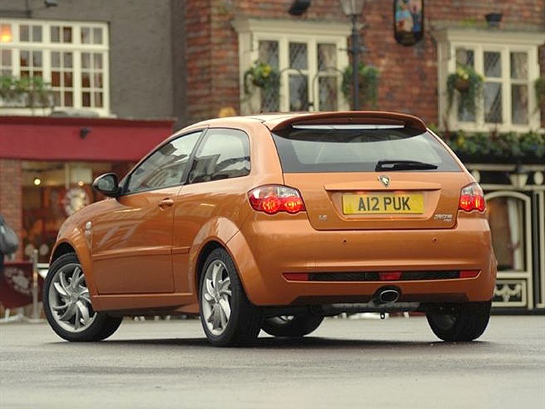 Proton Satria Neo – malajski Lotus