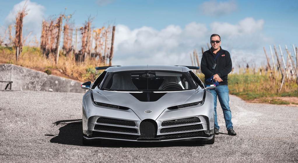 Bugatti Centodieci podczas dynamicznego testu fabrycznego