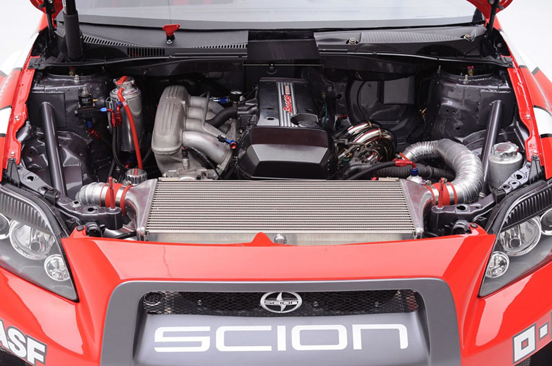 Driftujący Scion tC