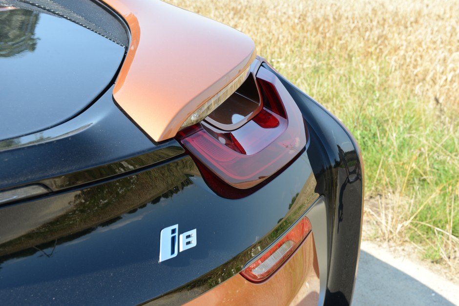 BMW i8 Roadster
