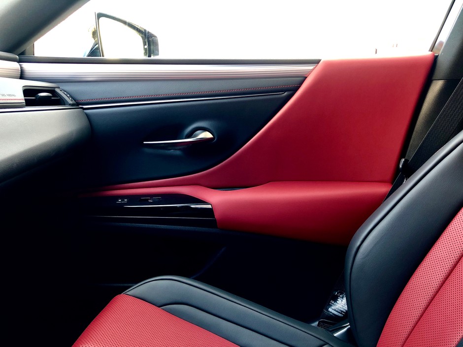 Lexus ES 300h F Sport Edition