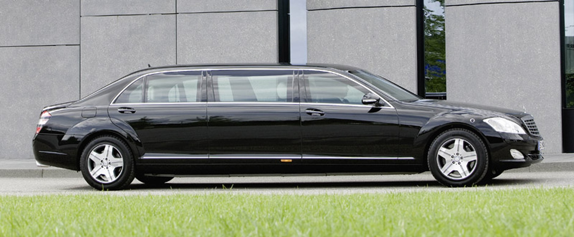 Paryż 2008: Mercedes S 600 Pullman Guard – nowa limuzyna dla głów państw