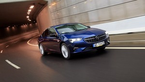 Opel Insignia – autostrada to jej żywioł