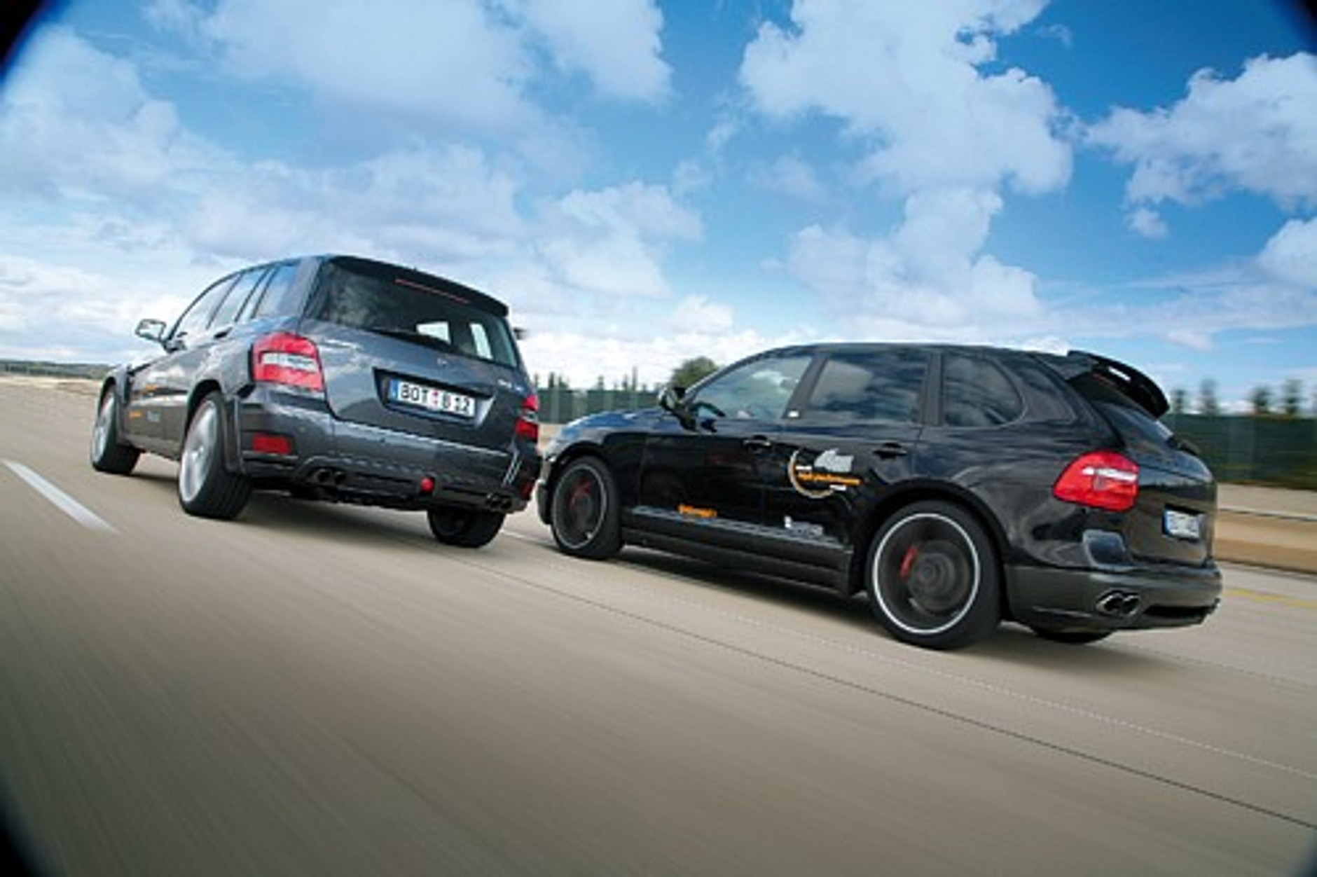 High Speed - Testujemy najszybsze suv-y na świecie. TechArt Cayenne kontra Brabus GLK