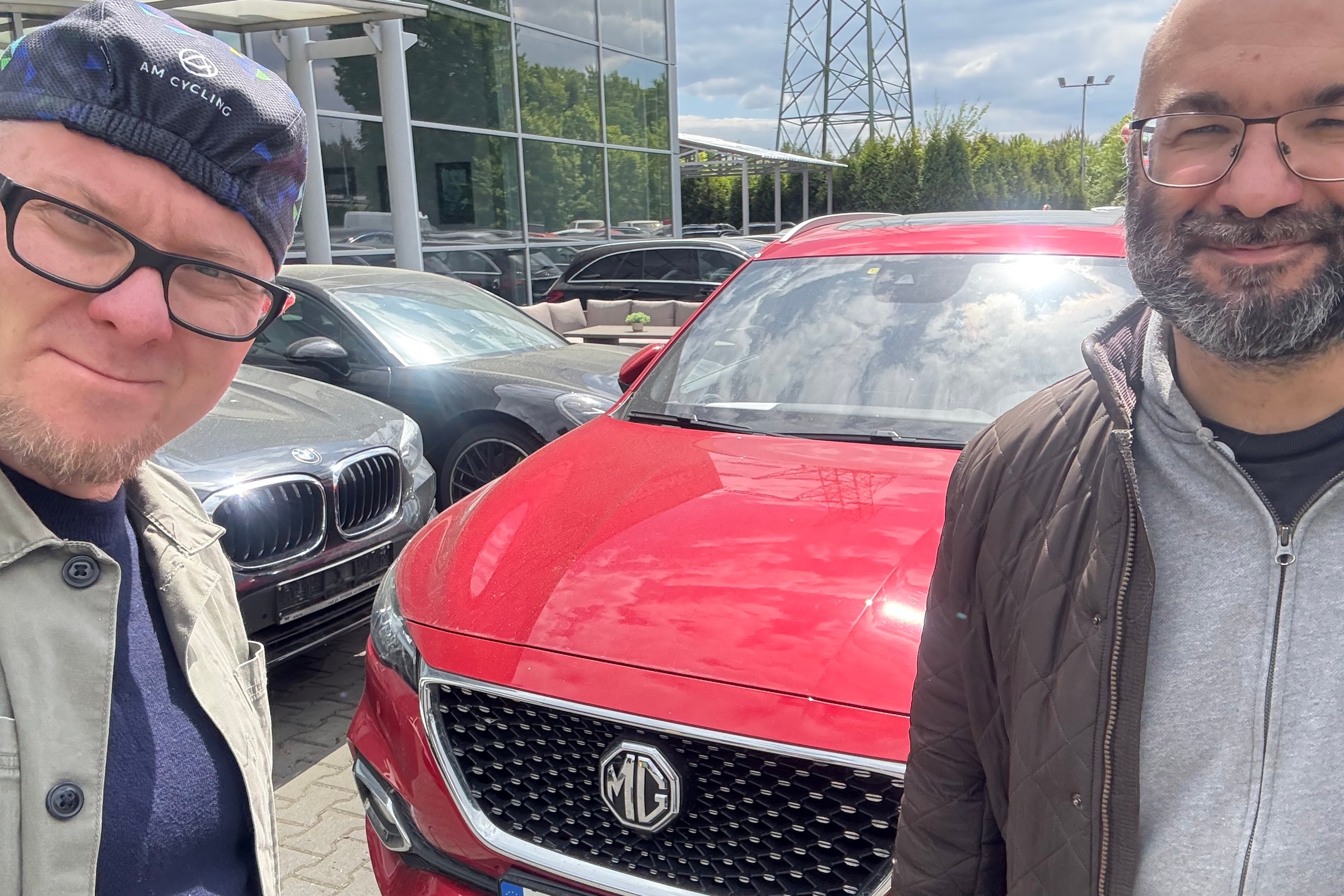Pojechaliśmy do komisu po chińskiego SUV-a. Miał być idealny. Wyciągnęliśmy miernik