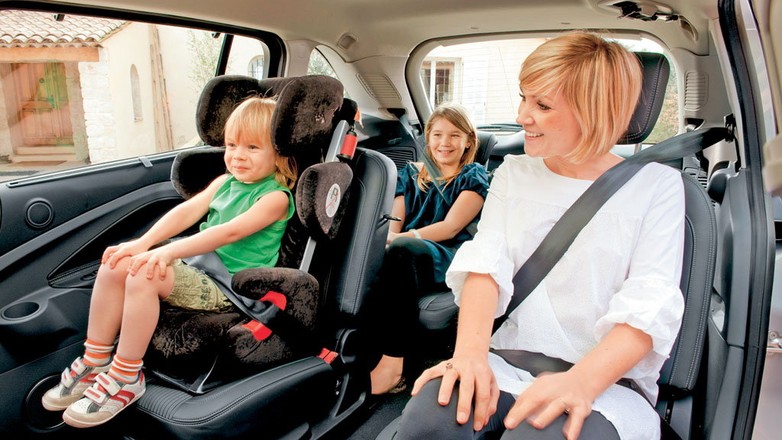 Dzieci w aucie