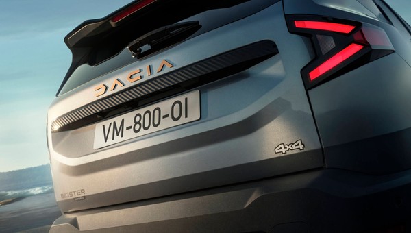 Dwupaliwowa hybryda 4x4 w Daciach Duster i Bigster. Takiej jeszcze nie było