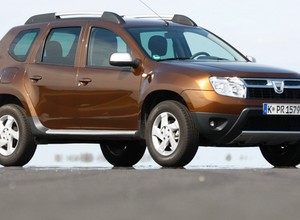 Kupujemy używaną Dacię Duster. Który silnik wybrać i ile kosztuje serwis?