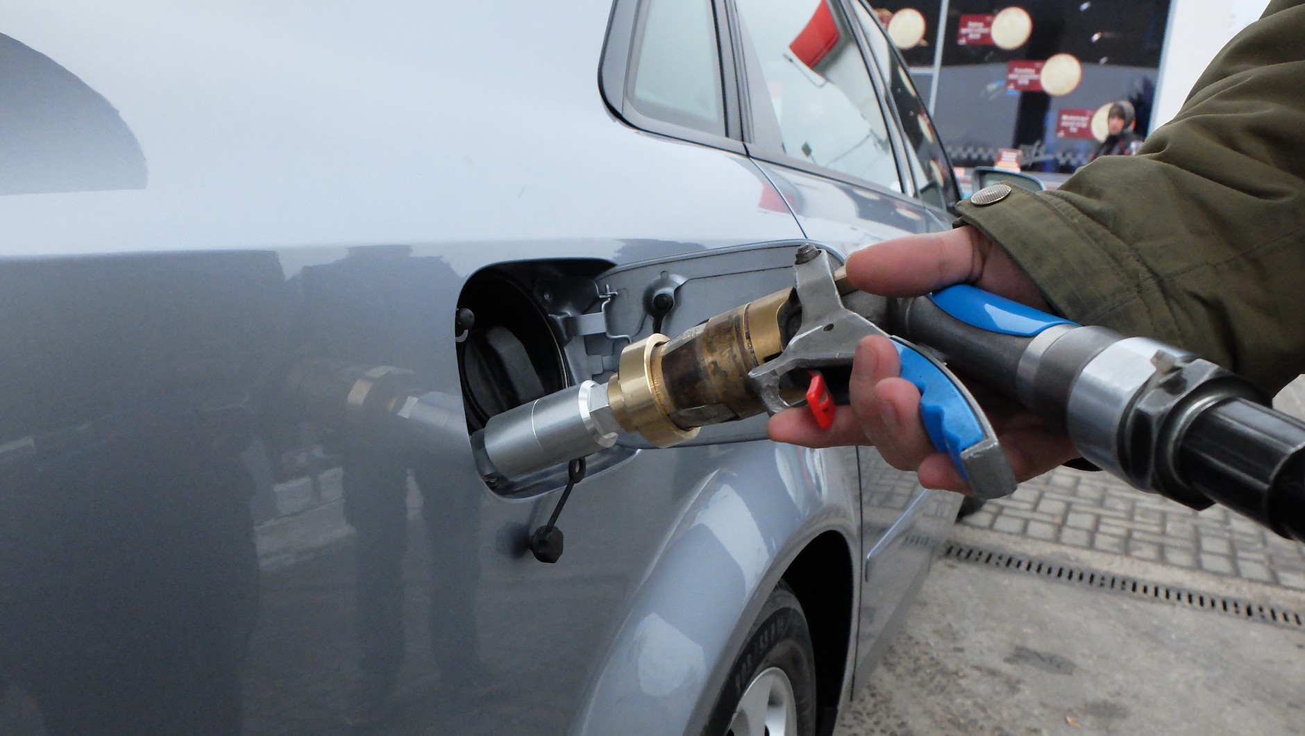 W autach z instalacją LPG nie warto oszczędzać na jakości benzyny.