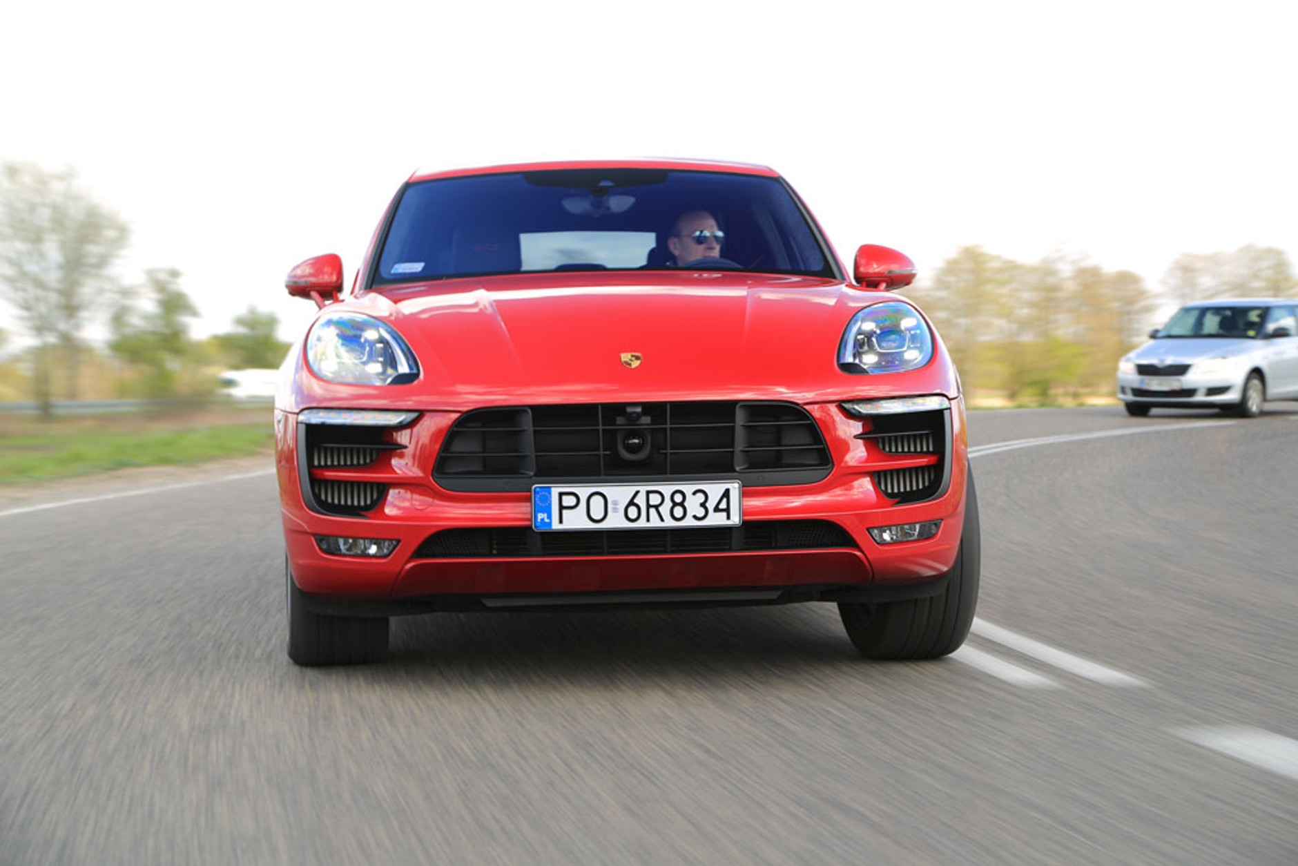 Porsche Macan GTS - czerwony alarm