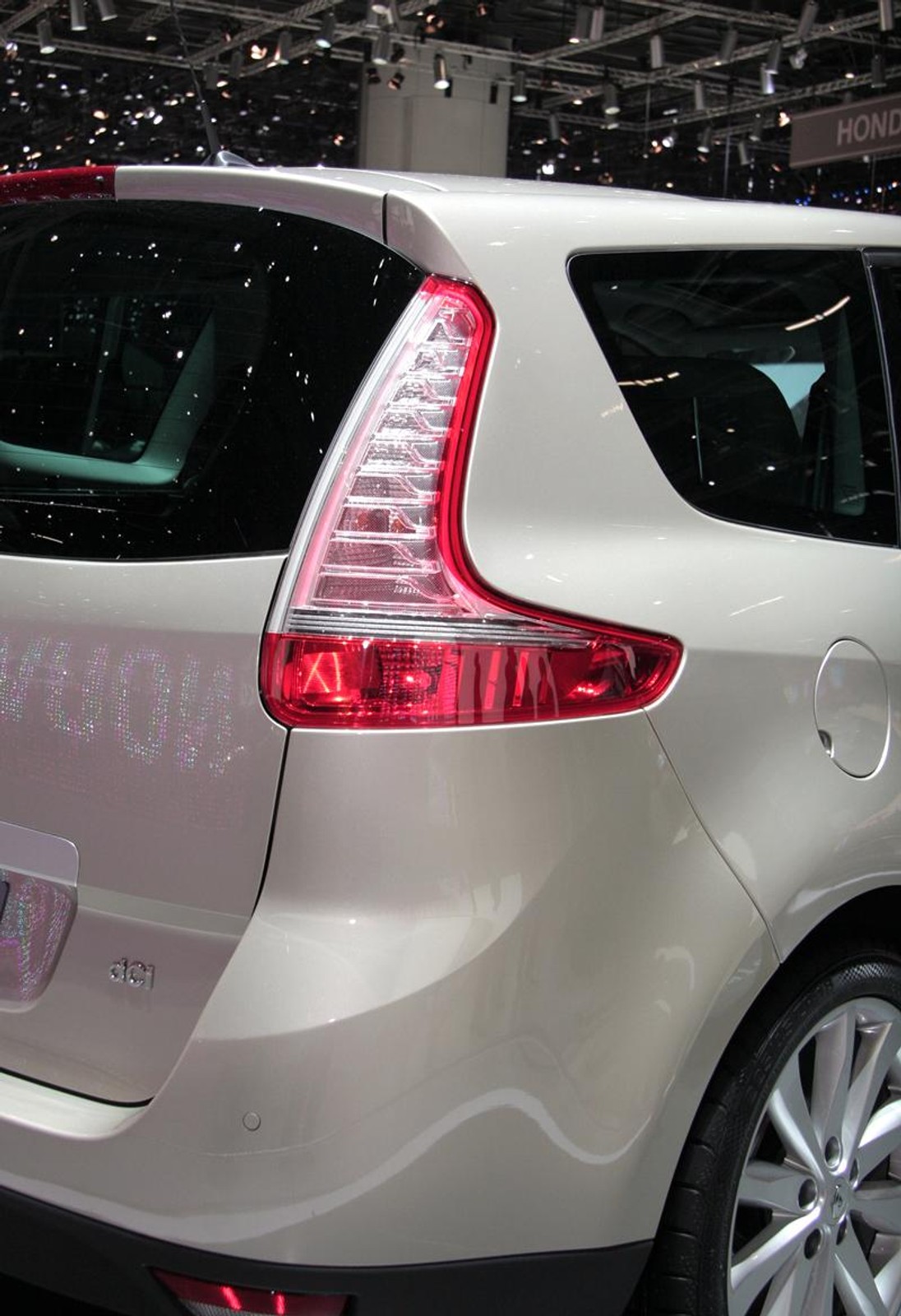 Genewa 2009: Renault Scénic – trzecie wydanie