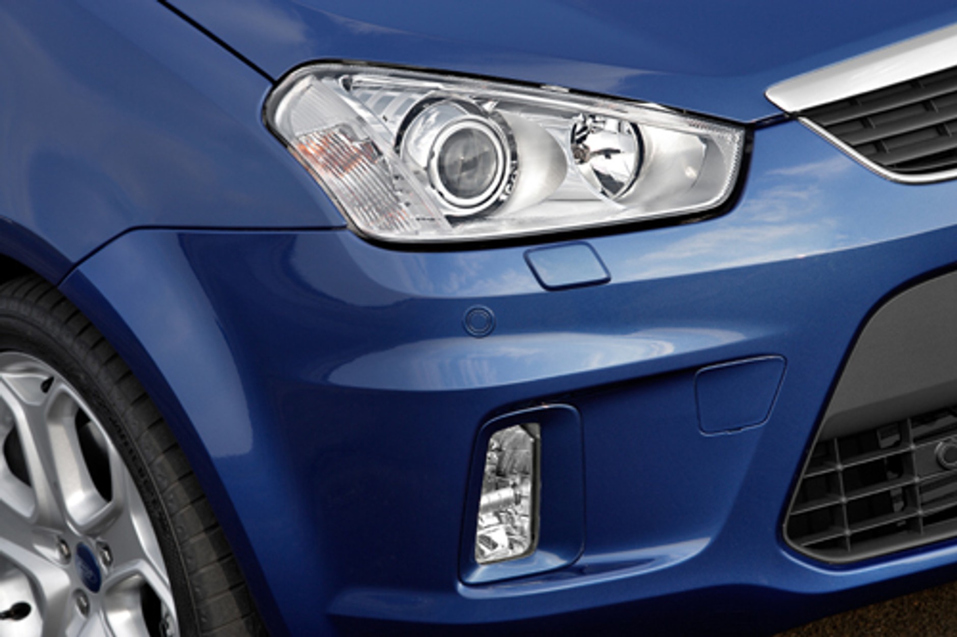 Ford C-Max Flexi Fuel - Niegroźna woń alkoholu