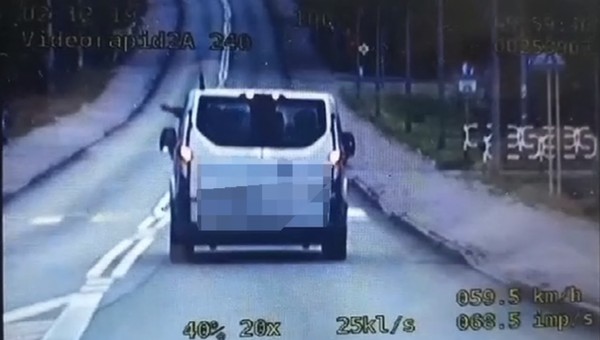 Policjanci nauczyli kierowcę dobrego wychowania