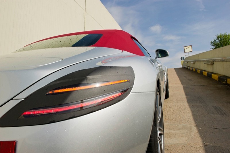 Mercedes SLS AMG Roadster