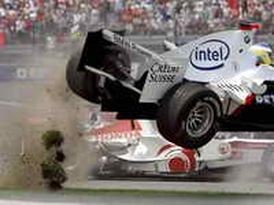 Grand Prix Kanady 2007: groźnie wyglądający wypadek Kubicy