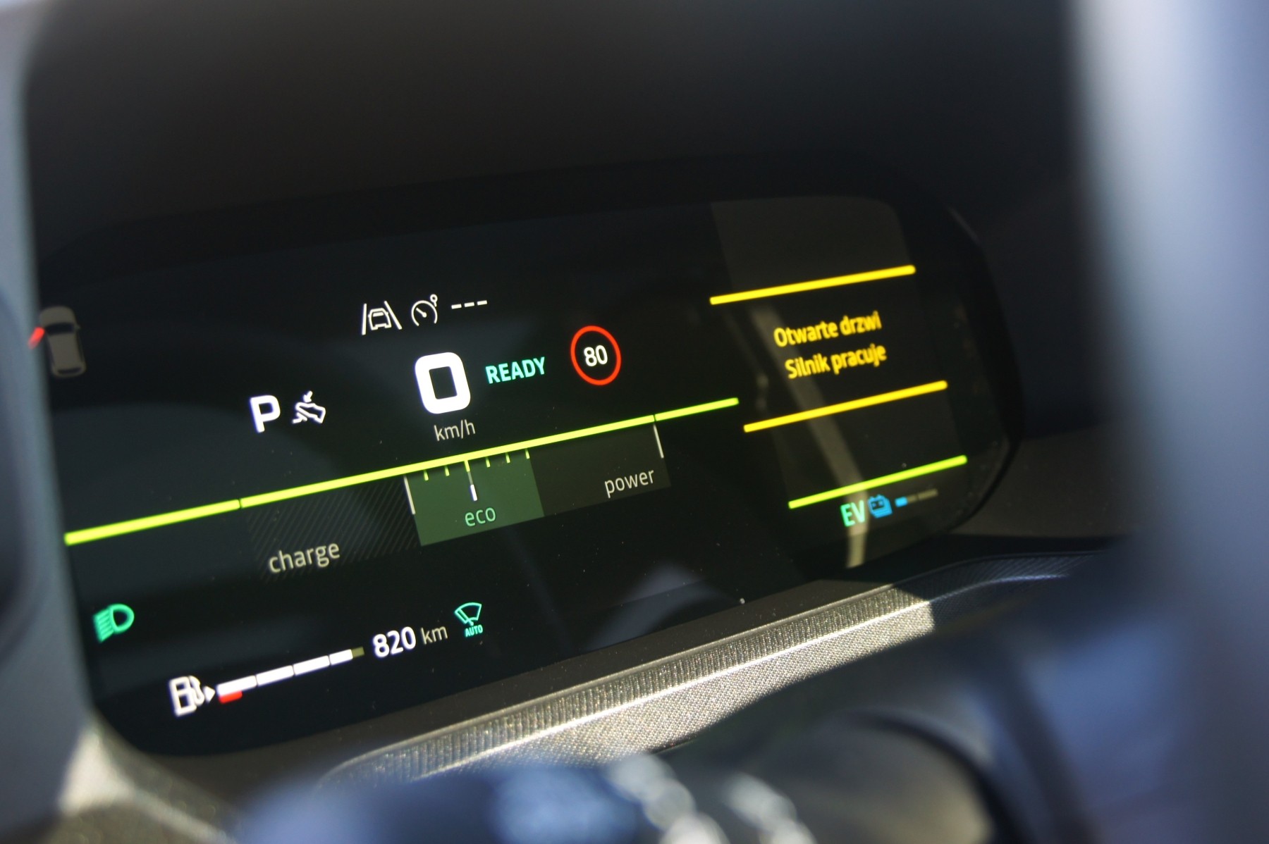 Ponad 800 km zasięgu to standard w tej hybrydzie