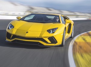 Lamborghini Aventador S: bardziej skrętne Lambo