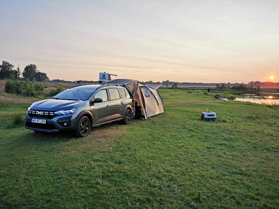 Dacia Jogger Extreme ECO G-100 LPG z wyposażeniem kempingowym