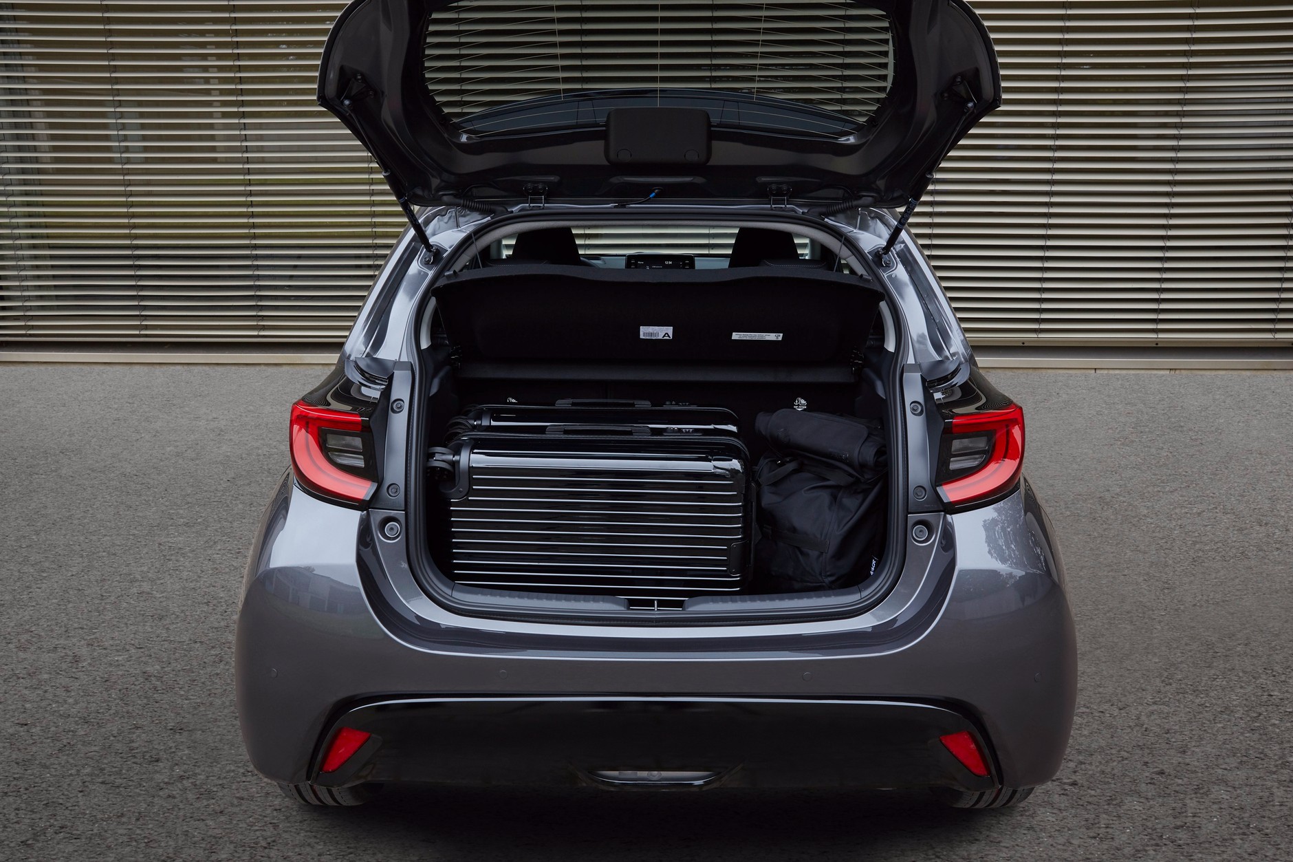 Mazda 2 Hybrid 2022