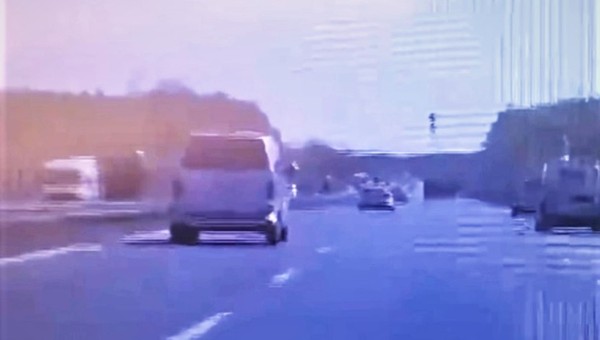 Wielu polskich kierowców popełnia ten błąd. Policja przypomniała kierowcy Volkswagena o przepisach