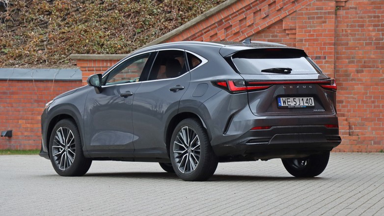 Lexus NX 450h+