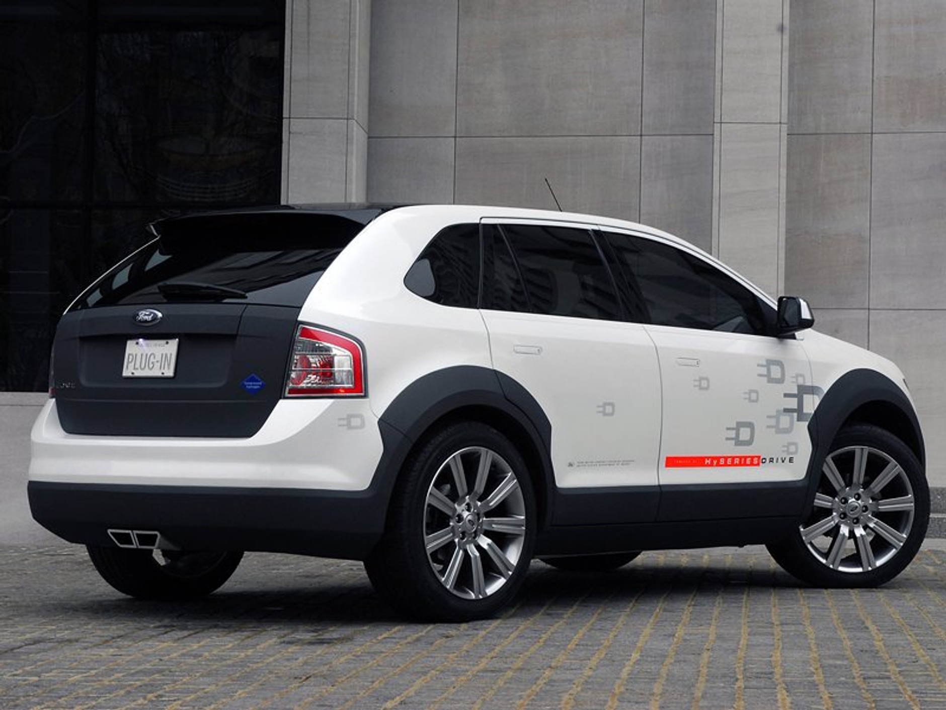 Ford Edge HySeries Drive: hybryda do kwadratu