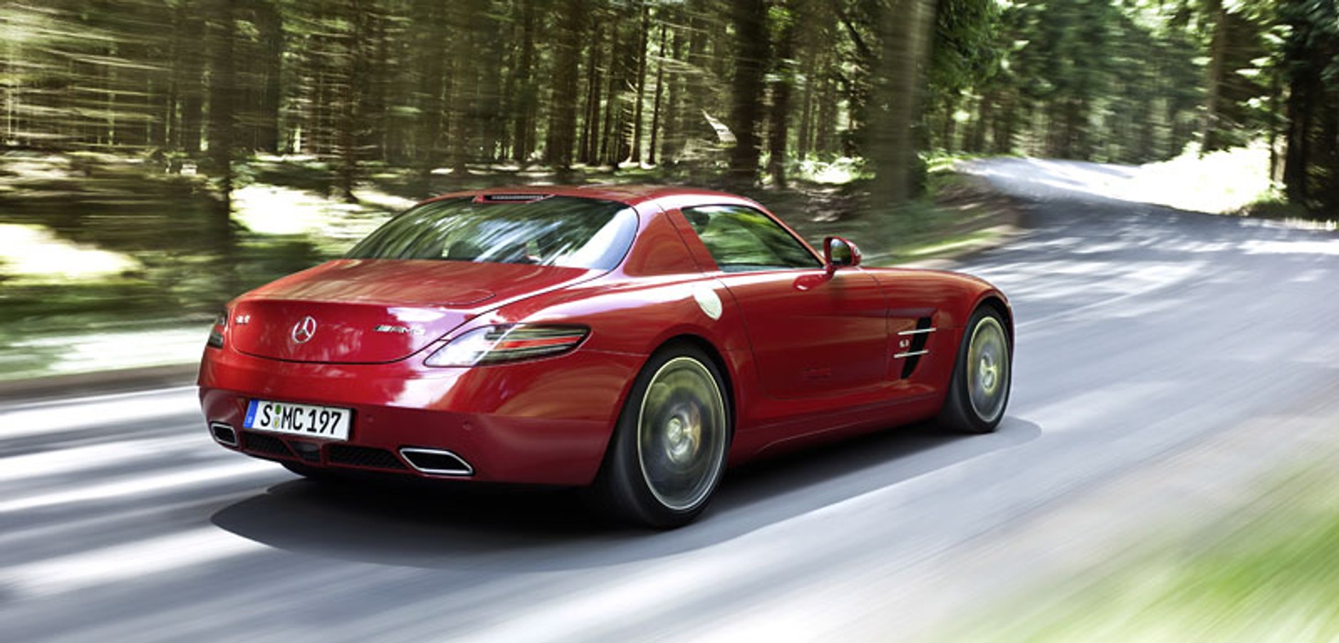 Mercedes SLS AMG i Mclaren MP4-12C